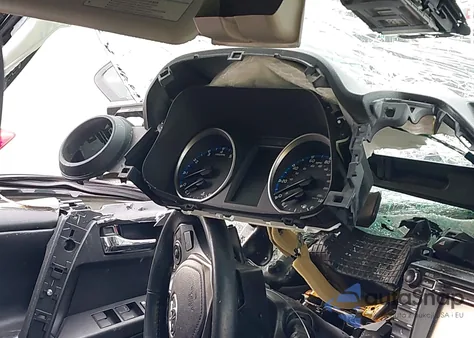 2018 Toyota Rav4 Xle z USA, uszkodzony, nr VIN 2T3RFREV8JW769700